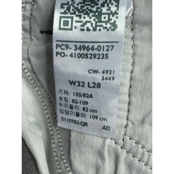 Levi's Women's Wedgie Straight Leg Button Fly Gray Denim Jeans - Size 32 (34x28) - Picture 7 of 7